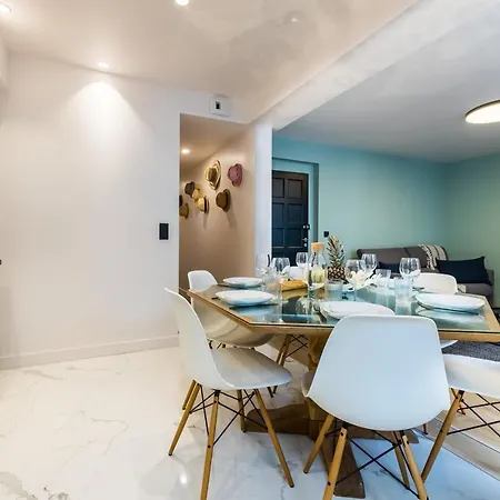 Panama Keyweek With Balcony And Parking Heart Of 아파트 *